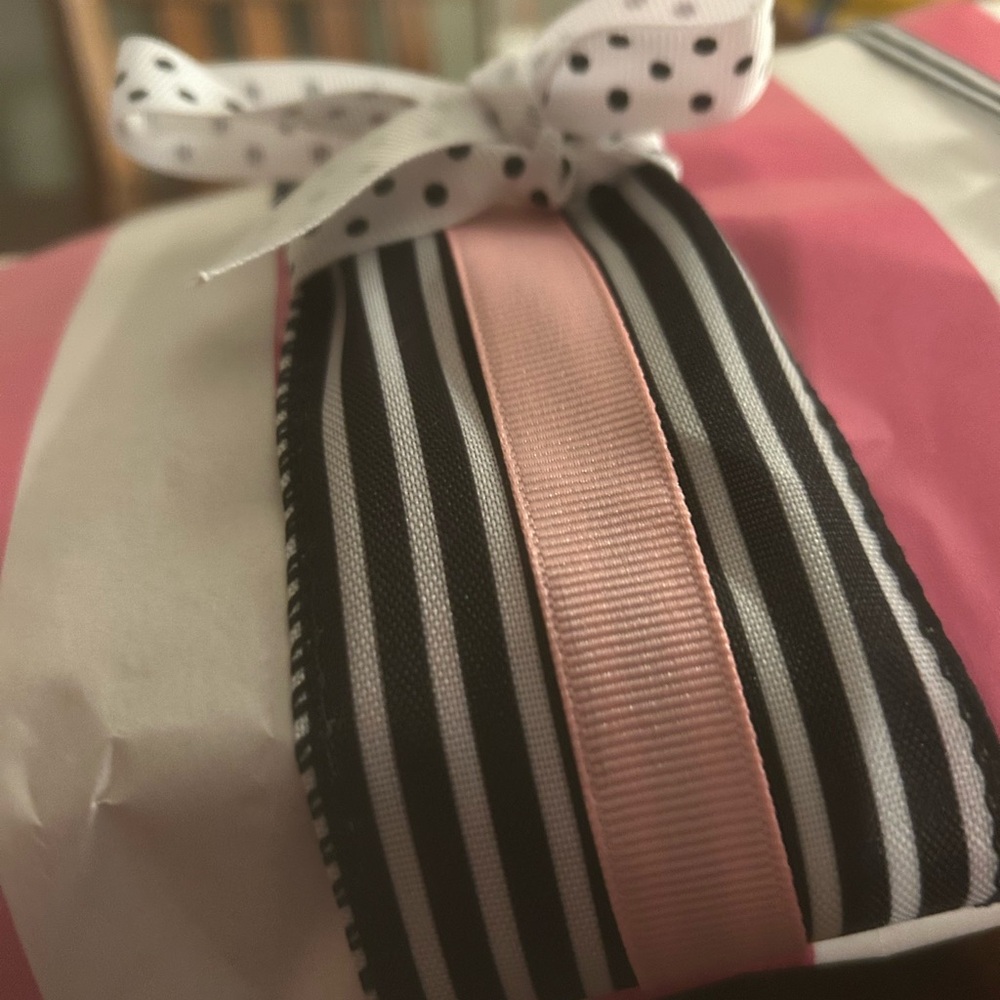 Gift wrap - Picture 8 of 12